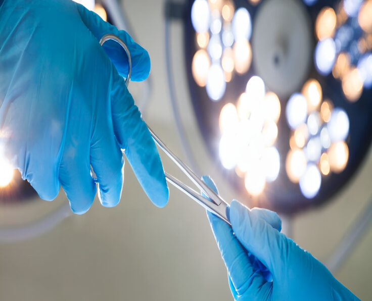 cirugia-en-quirofano-Picsart-AiImageEnhancer (1)